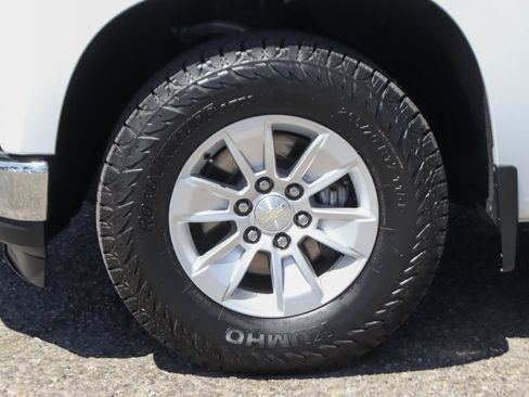 Used 2022 Chevrolet Silverado 1500 LT RWD image 38