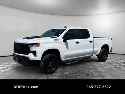 Used 2024 Chevrolet Silverado 1500 LT Trail Boss w/ Convenience Package II image 1