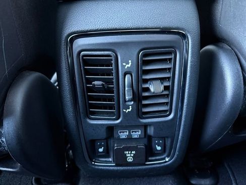 Used 2020 Jeep Grand Cherokee Overland image 26