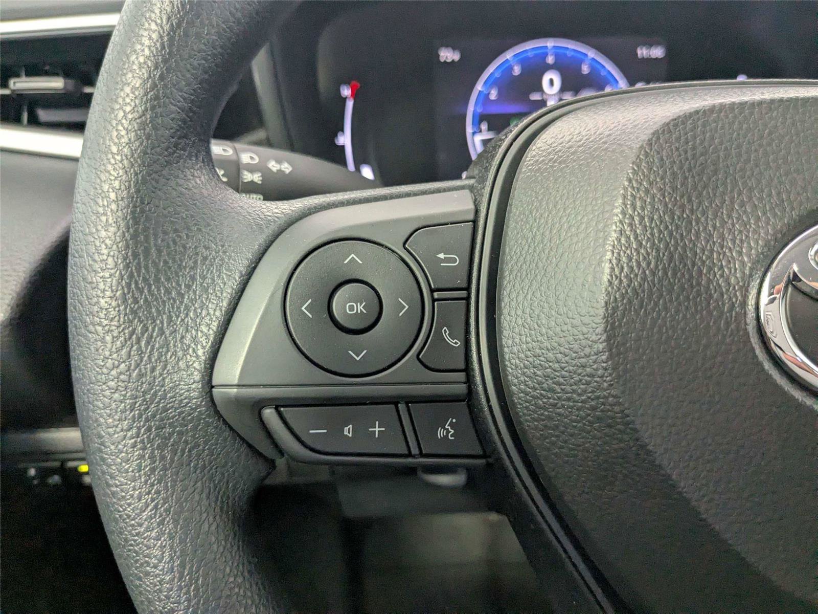 Used 2026 Toyota Corolla LE FWD image 11