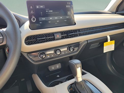 New 2026 Honda HR-V LX image 12