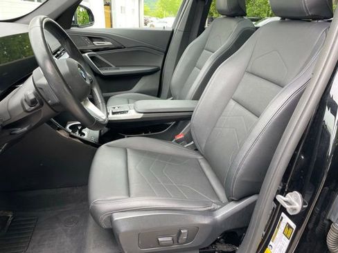 Used 2023 BMW X1 xDrive28i w/ Convenience Package AWD/4WD image 6