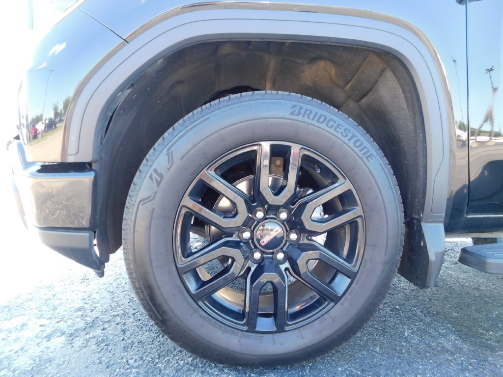 Used 2025 GMC Sierra 1500 Elevation w/ Elevation Premium Package AWD/4WD image 16