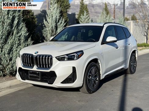 Used 2025 BMW X1 xDrive28i image 3