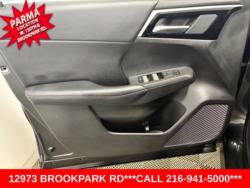 Used 2024 Mitsubishi Outlander FWD image 7