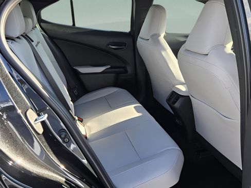 New 2026 Lexus UX 300h FWD image 10