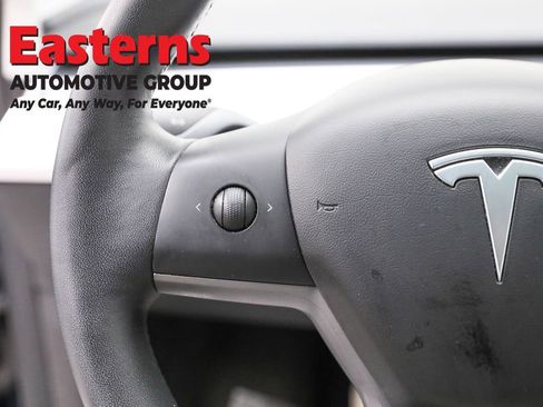 Used 2020 Tesla Model 3 Standard Range Plus image 15