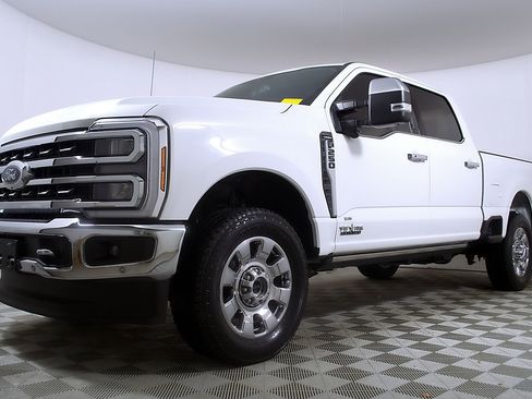 Used 2024 Ford F250 Lariat w/ Lariat Ultimate Package image 2