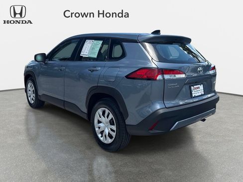 Used 2024 Toyota Corolla Cross L AWD/4WD image 3