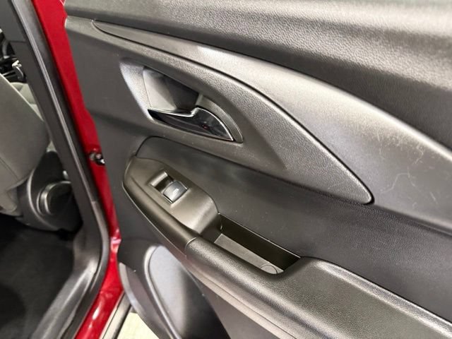 Used 2025 Chevrolet TrailBlazer LT AWD/4WD image 25