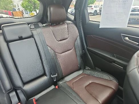 Used 2021 Ford Edge Titanium w/ Equipment Group 301A AWD/4WD image 12