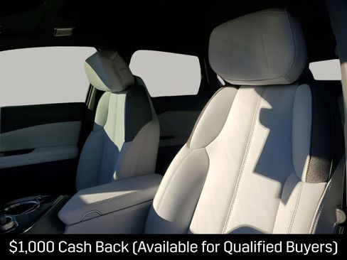 New 2026 Cadillac Optiq Sport 1 w/ LPO, Floor Liner Package image 31