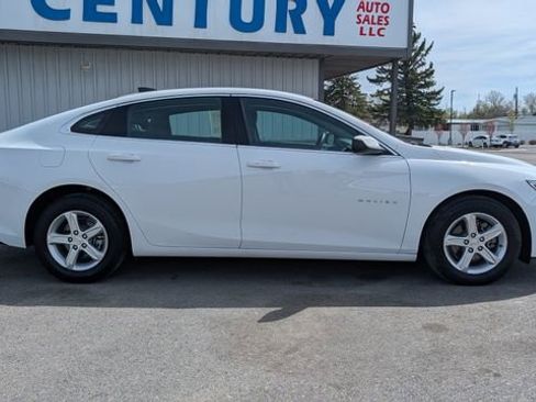 Used 2025 Chevrolet Malibu LS FWD image 22
