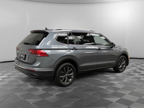 Used 2022 Volkswagen Tiguan SE image 5