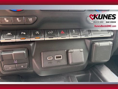 Used 2019 Chevrolet Silverado 1500 High Country w/ Technology Package AWD/4WD image 31