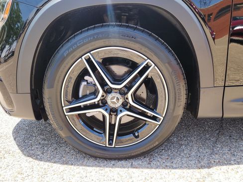 Used 2025 Mercedes-Benz GLB 250 image 11