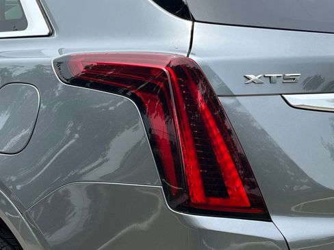 Used 2020 Cadillac XT5 Premium Luxury FWD image 29