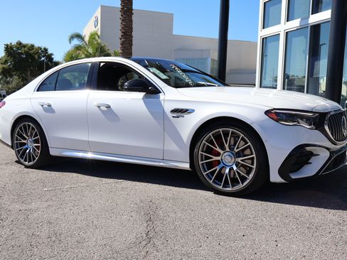 New 2025 Mercedes-Benz E 53 AMG e 4MATIC Sedan image 10