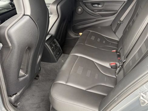 Used 2018 BMW M3 RWD image 12
