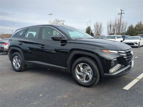 Used 2024 Hyundai Tucson SE image 2