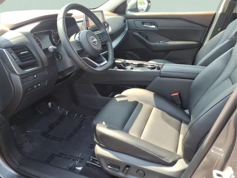 Certified 2023 Nissan Rogue SV w/ SV Premium B Package AWD/4WD image 11