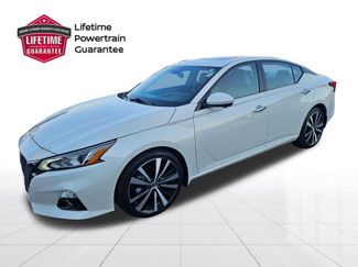 Used 2021 Nissan Altima 2.5 Platinum video 1