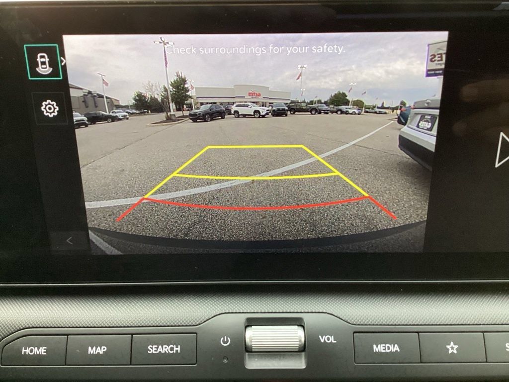 Used 2025 Kia K4 FWD image 16