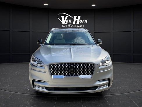 Used 2023 Lincoln Aviator Black Label w/ Dynamic Handling Package AWD/4WD image 3