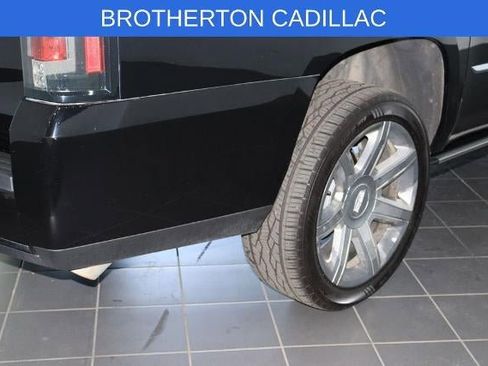 Used 2016 Cadillac Escalade ESV Premium AWD/4WD image 15