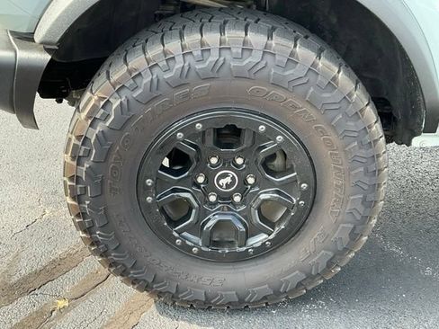 Used 2023 Ford Bronco Wildtrak AWD/4WD image 12