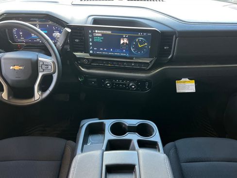 Used 2025 Chevrolet Silverado 1500 LT AWD/4WD image 4