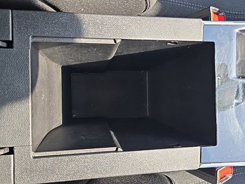 Used 2025 Chevrolet Equinox LT FWD image 30