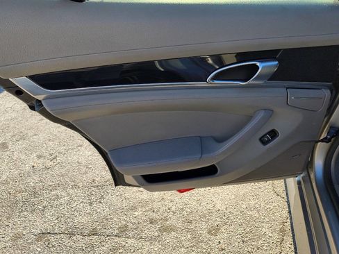 Used 2013 Porsche Panamera S w/ Comfort Pkg image 48