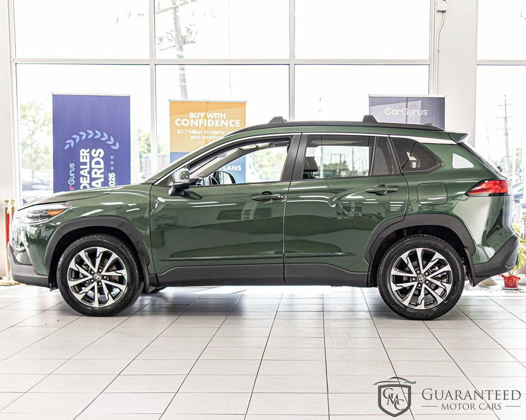 Used 2023 Toyota Corolla Cross XLE w/ Convenience Package AWD/4WD image 6