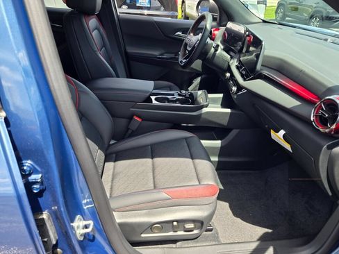 New 2026 Chevrolet Equinox RS w/ Convenience Package III AWD/4WD image 4