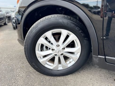 Used 2015 Nissan Rogue SV image 10