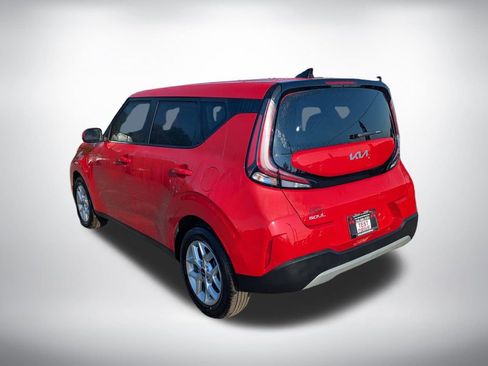 Used 2025 Kia Soul LX w/ LX Technology Package image 5