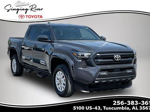 Used 2025 Toyota Tacoma SR5 AWD/4WD image 1