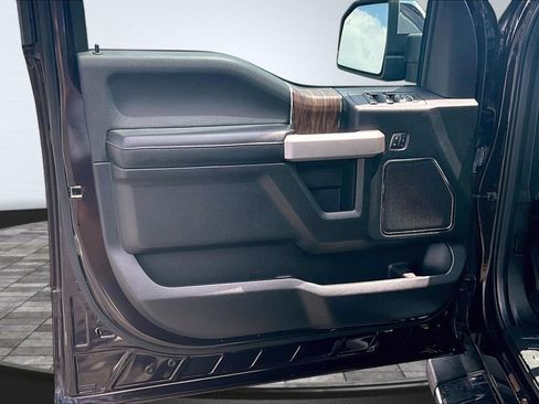 Used 2018 Ford F150 Lariat w/ Equipment Group 502A Luxury AWD/4WD image 24