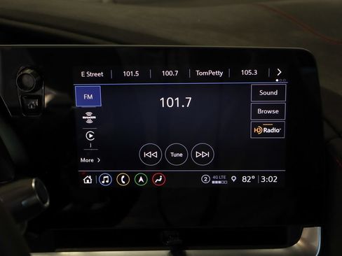 Used 2023 Chevrolet Corvette Stingray Premium Conv w/ Z51 Performance Package RWD image 32