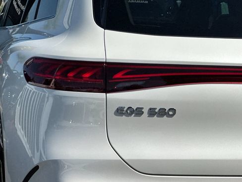 Used 2023 Mercedes-Benz EQS 580 4MATIC SUV image 33