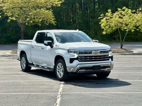 Used 2023 Chevrolet Silverado 1500 LTZ w/ Technology Package AWD/4WD image 11