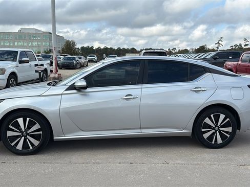 Used 2021 Nissan Altima 2.5 SV image 4