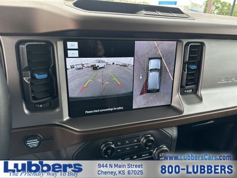 Used 2023 Ford Bronco Outer Banks AWD/4WD image 17