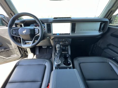 New 2025 Ford Bronco Outer Banks w/ Sasquatch Package AWD/4WD image 31