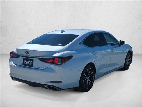Used 2024 Lexus ES 350 w/ Premium Package FWD image 5