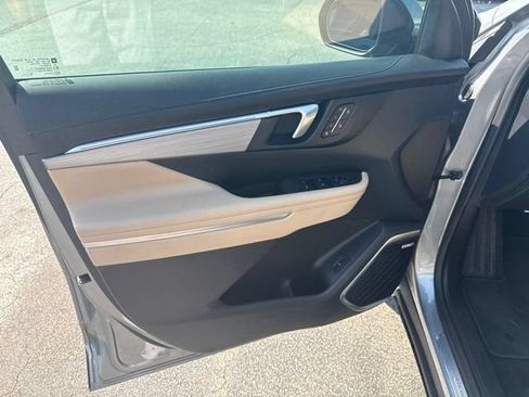 Used 2026 Buick Enclave Preferred w/ Power Package FWD image 37