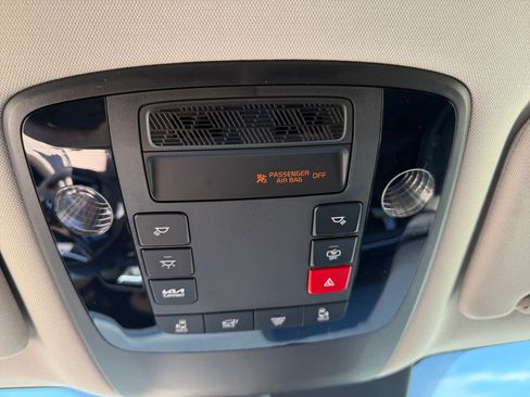 New 2026 Kia Carnival EX FWD image 18