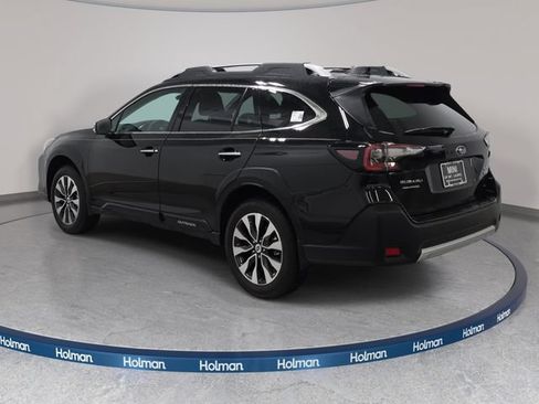 Used 2024 Subaru Outback Touring AWD/4WD image 8