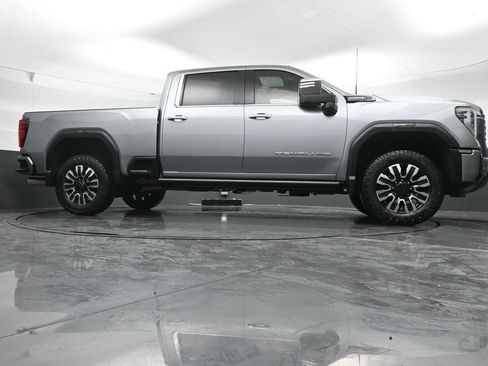Used 2024 GMC Sierra 3500 Denali Ultimate image 49